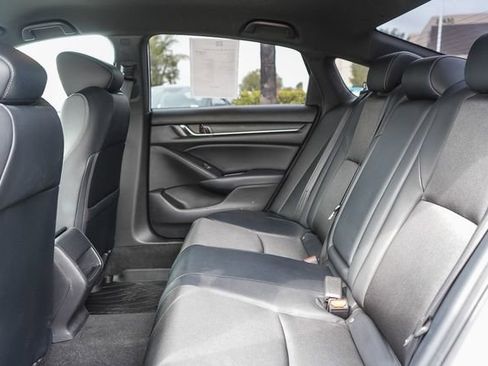 Used 2018 Honda Accord Sport image 18