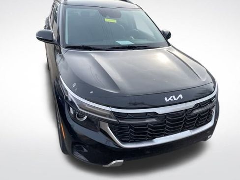 Used 2024 Kia Seltos S image 3