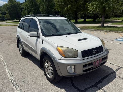 Used 2003 Toyota RAV4 2WD w/ Sport Pkg image 3