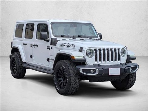 Used 2019 Jeep Wrangler Unlimited Sahara AWD/4WD image 3