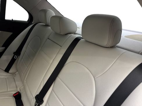 Used 2016 Mercedes-Benz C 300 4MATIC Sedan image 33
