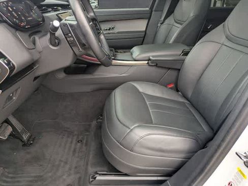 Used 2025 Land Rover Range Rover Sport Dynamic SE image 12