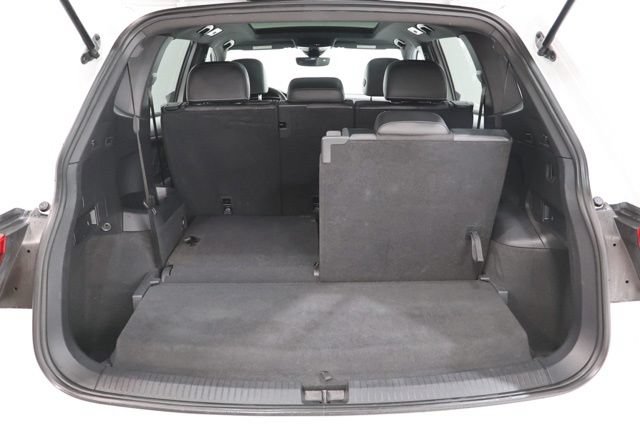 Used 2022 Volkswagen Tiguan SE R-Line FWD image 33