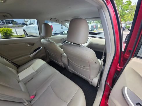 Used 2014 Toyota Prius Two FWD image 18