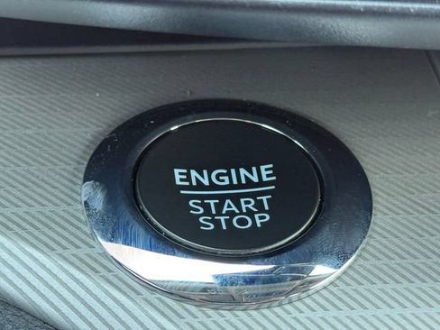 Certified 2023 Ford Explorer XLT w/ Equipment Group 202A AWD/4WD image 19