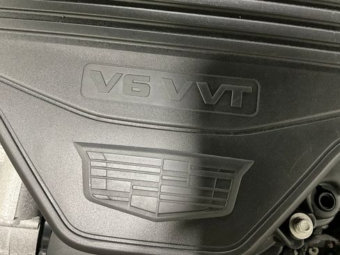 Used 2017 Cadillac XT5 Platinum w/ Driver Assist Package image 29