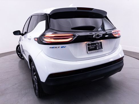 Used 2023 Chevrolet Bolt LT w/ Infotainment Package FWD image 11