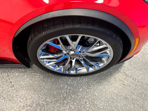 Used 2016 Chevrolet Corvette Z06 w/ 3LZ Preferred Equipment Group image 24