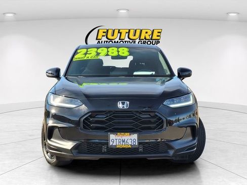 Used 2023 Honda HR-V Sport image 2