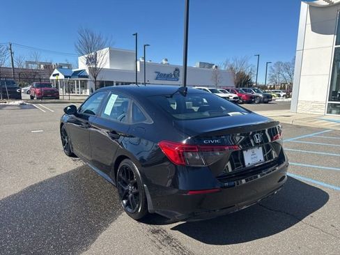 Used 2023 Honda Civic Sport image 6