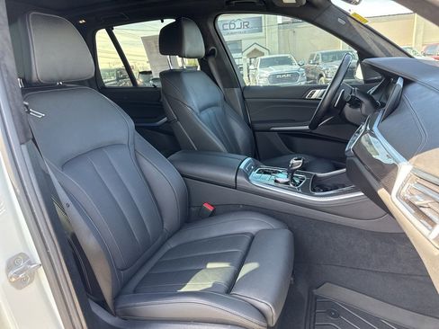 Used 2022 BMW X5 M50i w/ Executive Package image 32