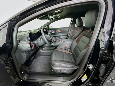 Used 2024 Chevrolet Equinox EV RS image 13