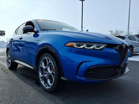 Used 2024 Alfa Romeo Tonale Veloce AWD/4WD image 9