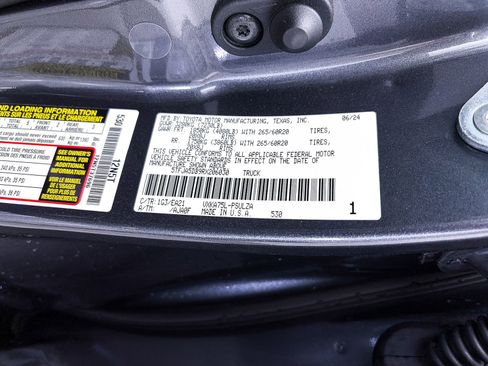 Used 2024 Toyota Tundra Limited w/ Power Package image 40