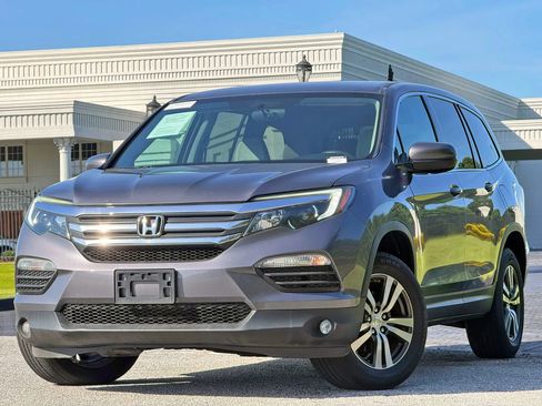 Used 2018 Honda Pilot EX image 2