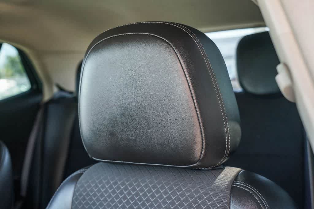 Used 2019 Buick Encore Sport Touring FWD image 25