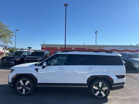 Used 2025 Hyundai Santa Fe Limited image 8