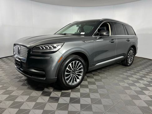 Used 2024 Lincoln Aviator Reserve image 3
