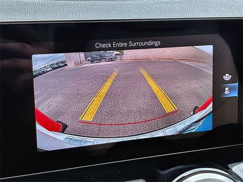 Used 2023 Mercedes-Benz GLA 250 4MATIC image 32