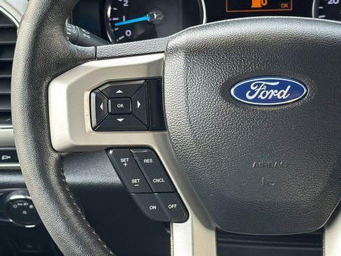 Used 2019 Ford F250 Lariat w/ Lariat Ultimate Package image 21