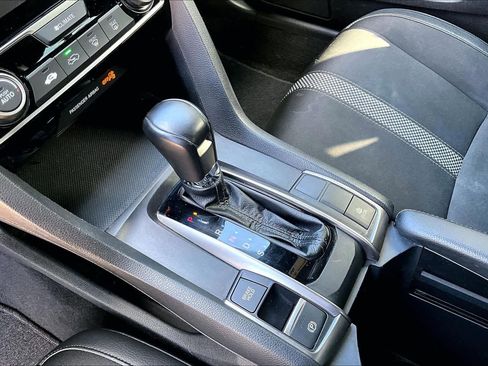 Used 2020 Honda Civic Sport image 17