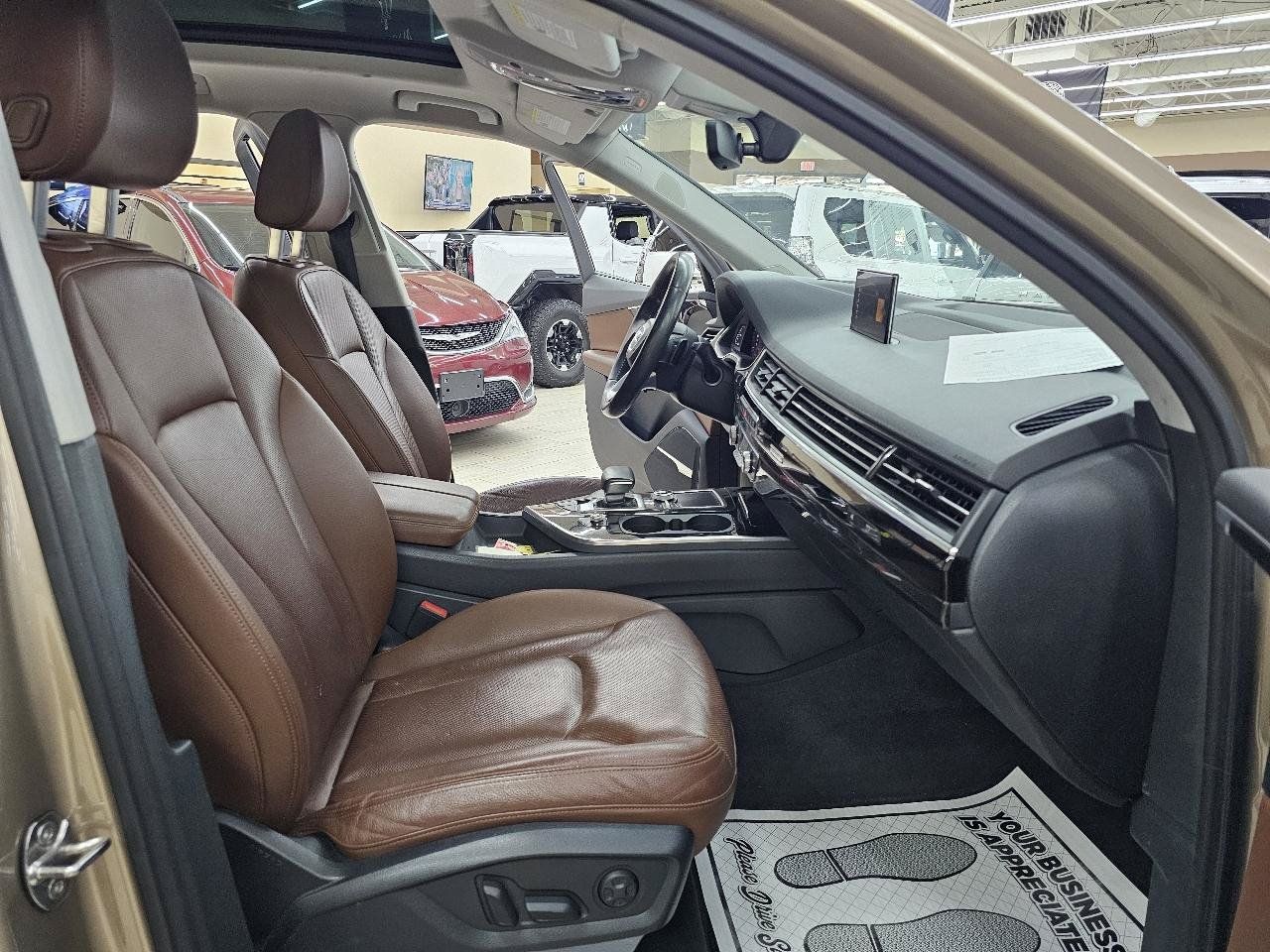 Used 2019 Audi Q7 3.0T Premium Plus w/ Premium Plus Package AWD/4WD image 22