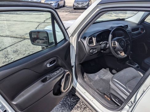 Used 2016 Jeep Renegade Limited AWD/4WD image 9