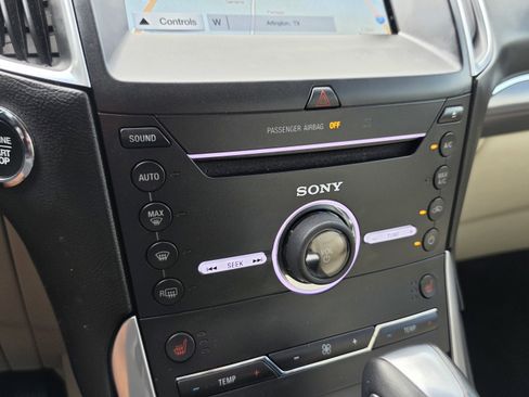 Used 2016 Ford Edge Titanium w/ Technology Package image 37