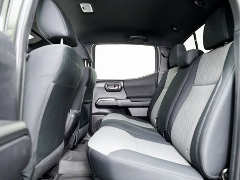 Used 2021 Toyota Tacoma TRD Sport image 22