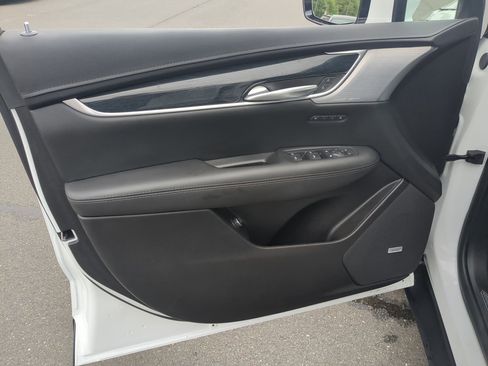Certified 2024 Cadillac XT5 Premium Luxury FWD image 21