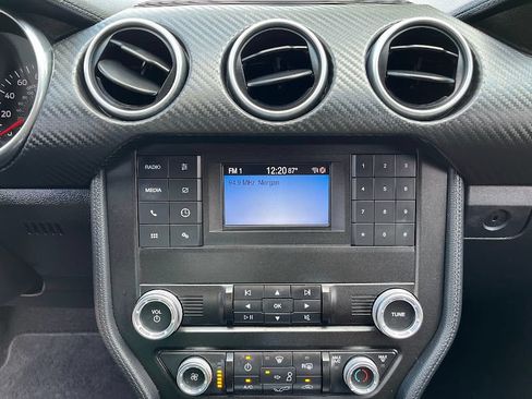 Used 2019 Ford Mustang Coupe RWD image 14