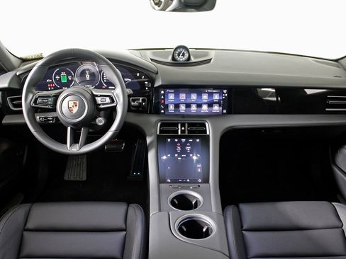 Used 2026 Porsche Taycan image 21
