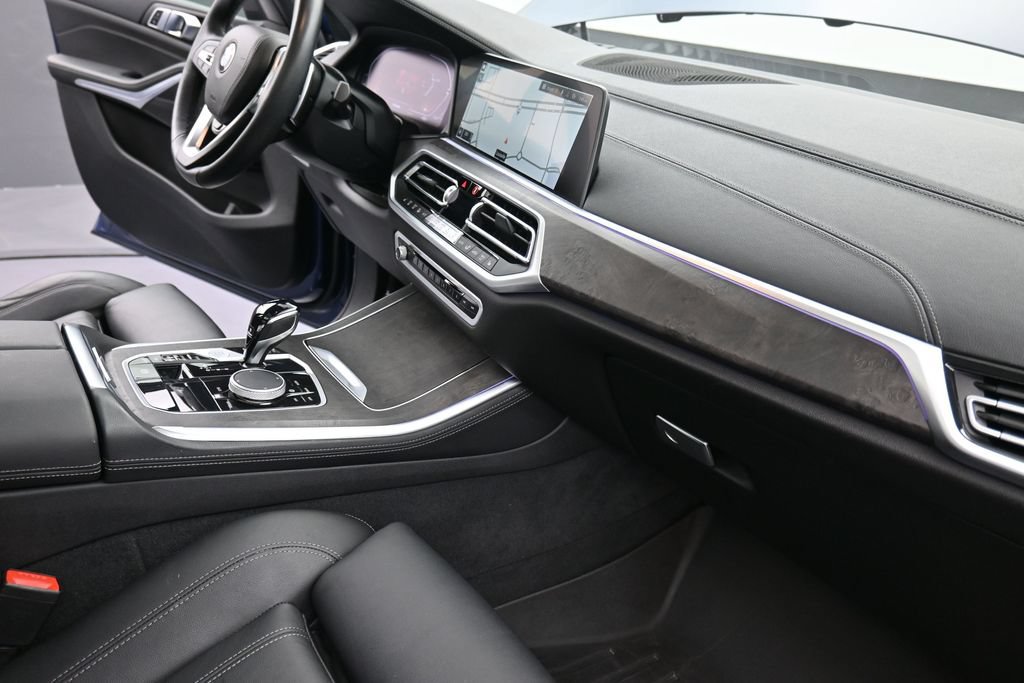 Used 2022 BMW X5 xDrive40i w/ Premium Package AWD/4WD image 19