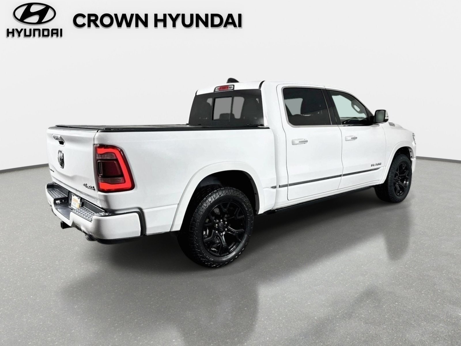 Used 2021 RAM 1500 Limited w/ Body Color Bumper Group AWD/4WD image 6