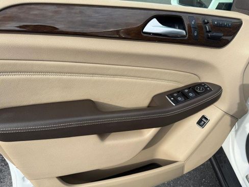 Used 2015 Mercedes-Benz ML 350 4MATIC image 9