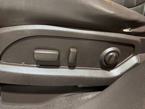 Used 2014 Buick Enclave Leather w/ LPO, Cargo Convenience Pkg image 23