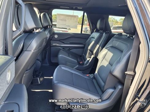 New 2025 Lincoln Navigator L Reserve w/ Jet Appearance Package AWD/4WD image 6