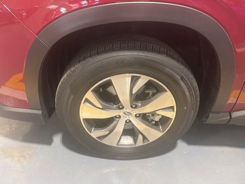 Used 2025 Subaru Ascent Premium image 6