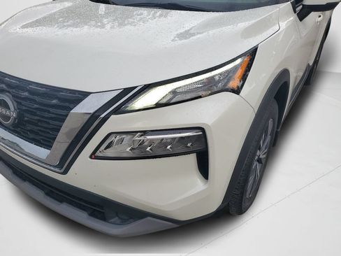 Used 2022 Nissan Rogue SV w/ SV Premium Package FWD image 31