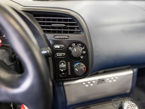 Used 2005 Honda S2000 image 23