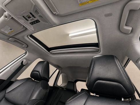 Used 2025 Toyota RAV4 XLE Premium FWD image 14
