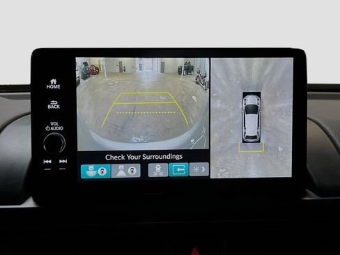 Used 2025 Honda Pilot TrailSport image 14