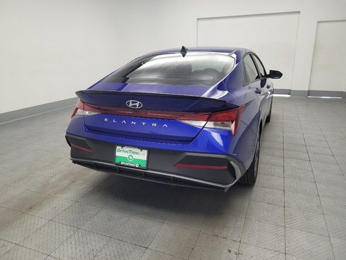 Used 2025 Hyundai Elantra Sport FWD image 7