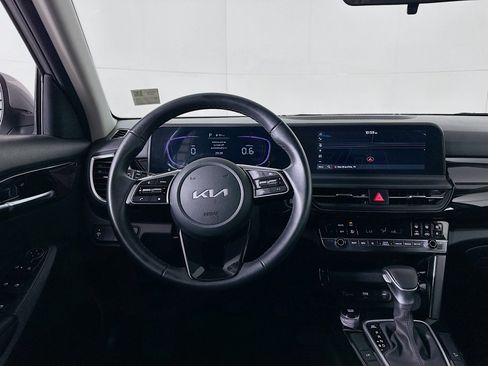 Used 2025 Kia Seltos S image 17