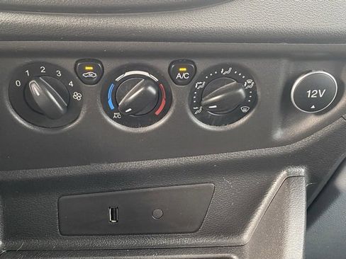 Used 2018 Ford Transit 350 XLT image 20