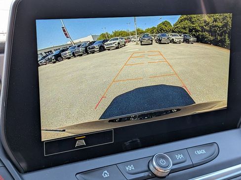 Used 2025 Chevrolet Blazer LT FWD image 18