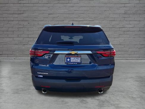 Used 2022 Chevrolet Traverse LS FWD image 10