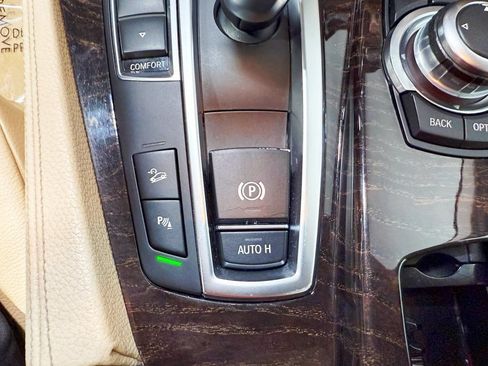 Used 2012 BMW 528i xDrive Sedan image 21