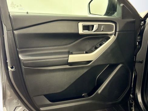 Used 2022 Ford Explorer XLT w/ Class IV Trailer Tow Package image 20