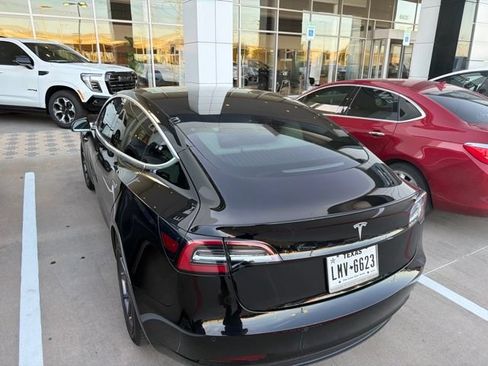 Used 2019 Tesla Model 3 Long Range RWD image 5